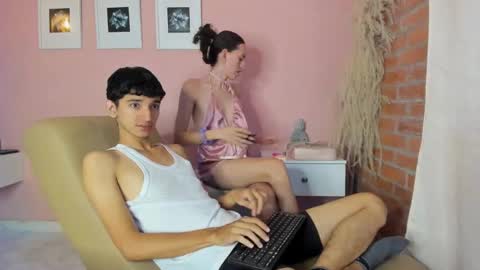 Snapshot of peach_tyron chatting on 01/12/25, 12:55 peach tyron online show from 01/12/25, 12:55