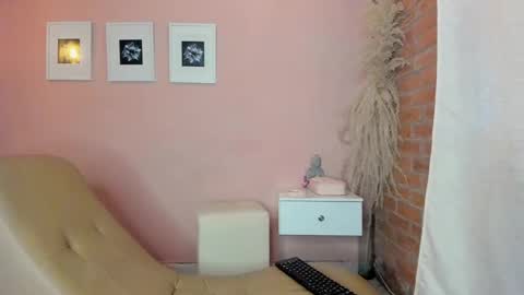 Snapshot of peach_tyron chatting on 01/20/25, 10:59 peach tyron online show from 01/20/25, 10:59