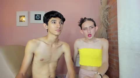 Snapshot of peach_tyron chatting on 01/29/25, 07:53 peach tyron online show from 01/29/25, 07:53