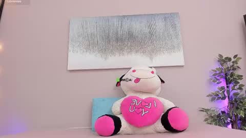 Briana online show from 10/30/25, 01:45