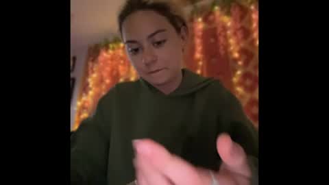 peachesncreampiezz online show from 07/14/26, 10:04