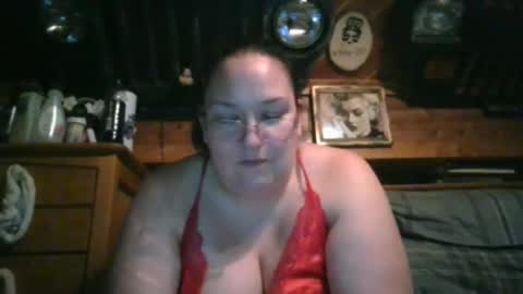 Snapshot of peachtree197 chatting on 12/18/24, 03:47 peachtree197 online show from 12/18/24, 03:47