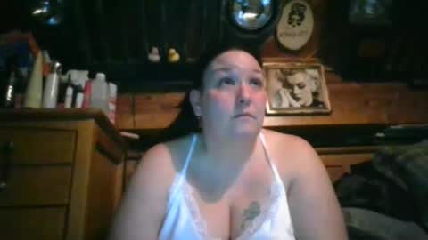 Snapshot of peachtree197 chatting on 02/12/25, 12:58 peachtree197 online show from 02/12/25, 12:58