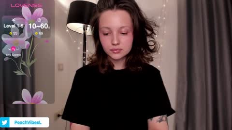 Lili online show from 12/23/24, 12:25