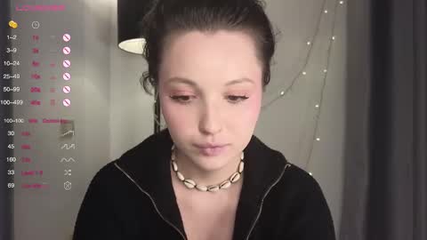 Lili online show from 03/01/25, 02:26