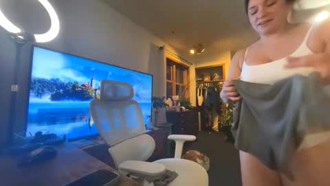 PeachyObsession online show from 02/16/26, 01:02