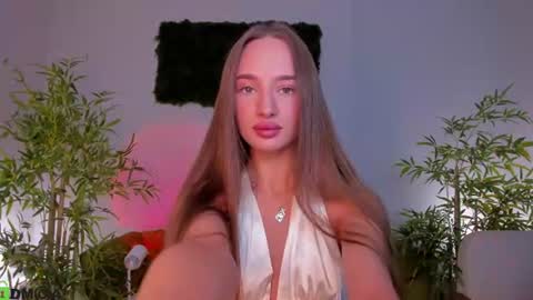 Snapshot of pearl_bloom chatting on 07/02/26, 12:54 Sex Leah online show from 07/02/26, 12:54
