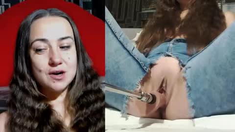 Snapshot of pearl_helen chatting on 11/09/25, 08:40 pearl_helen online show from 11/09/25, 08:40