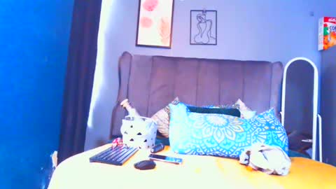 Pearl online show from 04/01/26, 01:41