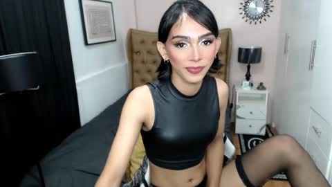 Snapshot of pearlmoore chatting on 02/02/25, 09:23 Pearl online show from 02/02/25, 09:23