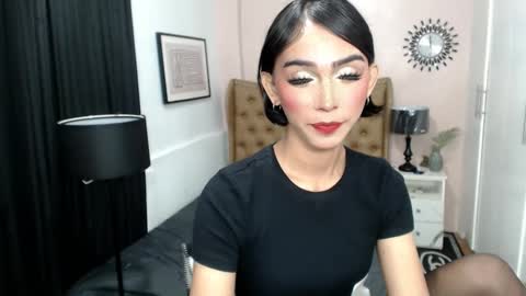 Snapshot of pearlmoore chatting on 03/05/25, 04:57 Pearl online show from 03/05/25, 04:57