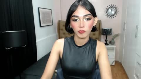 Snapshot of pearlmoore chatting on 03/09/25, 07:56 Pearl online show from 03/09/25, 07:56