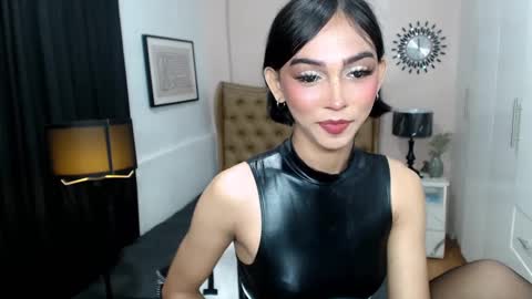 Snapshot of pearlmoore chatting on 03/12/25, 10:50 Pearl online show from 03/12/25, 10:50