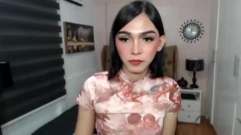 Snapshot of pearlmoore chatting on 09/12/25, 06:08 Pearl online show from 09/12/25, 06:08