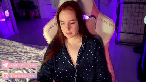 Snapshot of pearlprincess_ chatting on 12/14/24, 01:39 Adelina online show from 12/14/24, 01:39