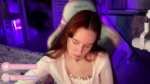 Snapshot of pearlprincess_ chatting on 02/11/25, 10:07 Adelina online show from 02/11/25, 10:07