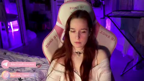 Snapshot of pearlprincess_ chatting on 02/12/25, 01:09 Adelina online show from 02/12/25, 01:09