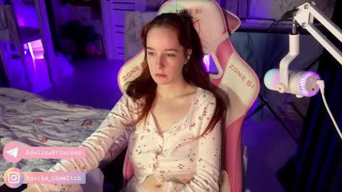 Snapshot of pearlprincess_ chatting on 02/13/25, 09:49 Adelina online show from 02/13/25, 09:49