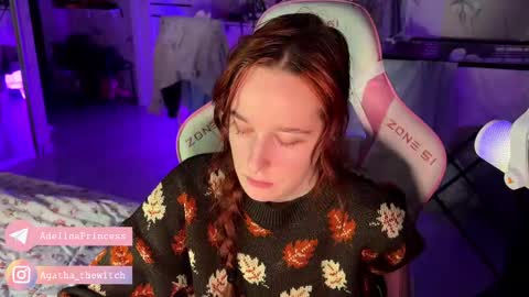 Snapshot of pearlprincess_ chatting on 02/27/25, 05:45 Adelina online show from 02/27/25, 05:45