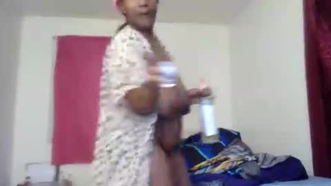 pebblessmith453 online show from 11/23/25, 09:42