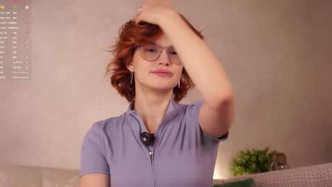 Lily online show from 10/01/25, 01:22