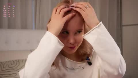 Lily online show from 04/23/26, 03:19