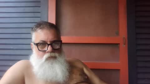 Snapshot of pecos8686 chatting on 09/17/25, 02:41 pecos8686 online show from 09/17/25, 02:41