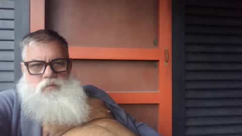 Snapshot of pecos8686 chatting on 11/28/25, 05:59 pecos8686 online show from 11/28/25, 05:59