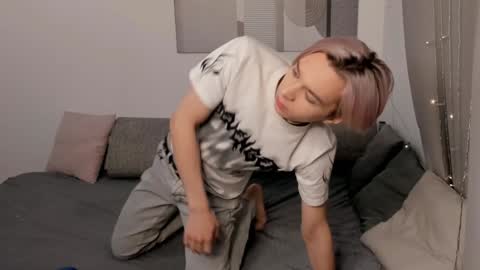 Snapshot of peggypierce chatting on 12/20/24, 06:19 Leo online show from 12/20/24, 06:19