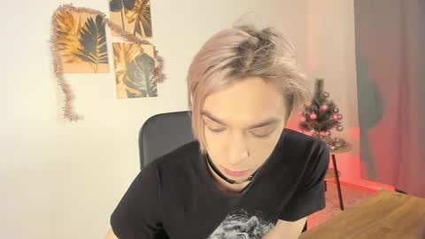 Snapshot of peggypierce chatting on 12/23/24, 06:00 Leo online show from 12/23/24, 06:00