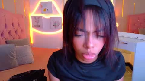 Snapshot of peneelopeecute chatting on 05/04/26, 09:44 peneelopeecute online show from 05/04/26, 09:44