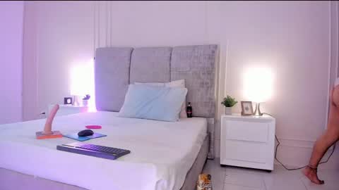 Snapshot of penelopesaenz_ chatting on 04/09/26, 05:51 PENY online show from 04/09/26, 05:51