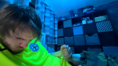 Penguin online show from 09/24/25, 12:47