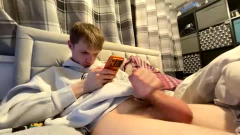 Penguin online show from 12/02/25, 09:10