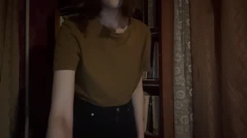 Snapshot of pennilinka chatting on 03/27/26, 01:11 Alya online show from 03/27/26, 01:11