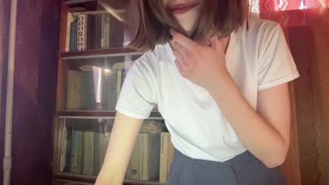 Snapshot of pennilinka chatting on 03/28/26, 02:38 Alya online show from 03/28/26, 02:38