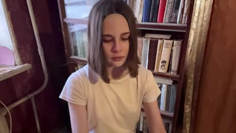 Snapshot of pennilinka chatting on 04/11/26, 06:07 Alya online show from 04/11/26, 06:07