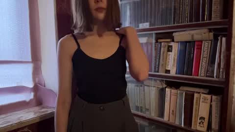 Snapshot of pennilinka chatting on 04/13/26, 01:38 Alya online show from 04/13/26, 01:38