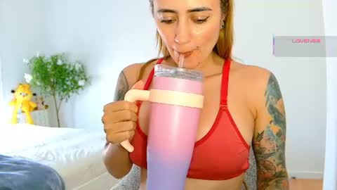 Snapshot of pennyy__ chatting on 06/29/26, 10:15 Hi Im Penelope better vibrations 1111 online show from 06/29/26, 10:15