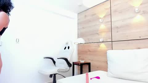  PENNY  online show from 02/01/25, 05:26