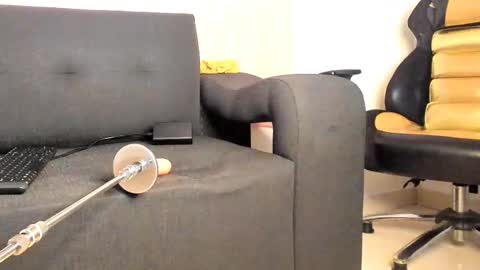 Snapshot of penpu chatting on 02/13/25, 06:30 online show from 02/13/25, 06:30