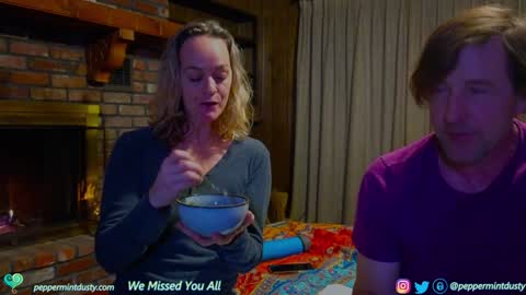 Snapshot of peppermintdusty chatting on 03/09/25, 04:16 Peppermint and Dusty online show from 03/09/25, 04:16