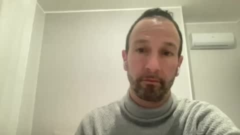 Snapshot of peppinslosqualo chatting on 01/19/25, 09:02 peppinslosqualo online show from 01/19/25, 09:02