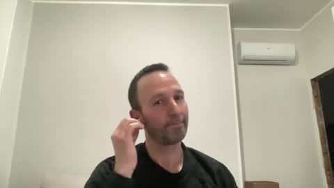 Snapshot of peppinslosqualo chatting on 02/11/25, 06:33 peppinslosqualo online show from 02/11/25, 06:33