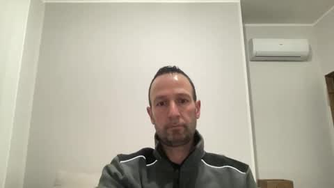 Snapshot of peppinslosqualo chatting on 02/12/25, 05:26 peppinslosqualo online show from 02/12/25, 05:26