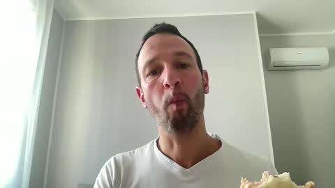 Snapshot of peppinslosqualo chatting on 03/02/25, 02:32 peppinslosqualo online show from 03/02/25, 02:32