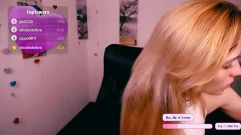 Mia online show from 11/17/25, 07:36