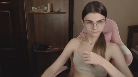 Snapshot of peralez_f chatting on 12/20/24, 12:08 Farida online show from 12/20/24, 12:08