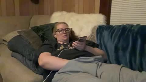 Snapshot of perfectnips742 chatting on 11/08/25, 06:35 Nelly online show from 11/08/25, 06:35