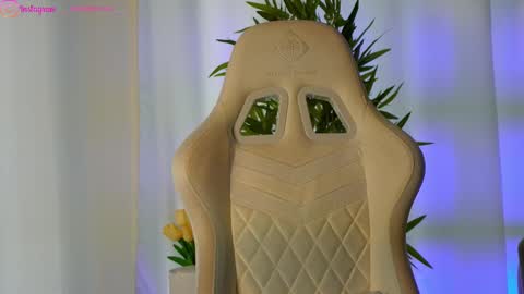 Dee online show from 03/01/25, 10:02